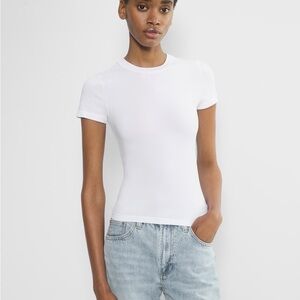 Aritzia Smooth Seamless Willow T-shirt - White (Gently Used!)